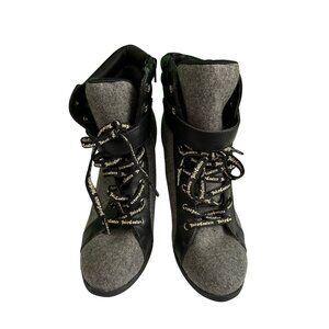 Juicy Couture Lace Up Wedge Ankle Boots Gray Felt & Black Leather Women's Bootie